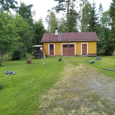 Апартаменты Art House & Sculpture Garden Мянття